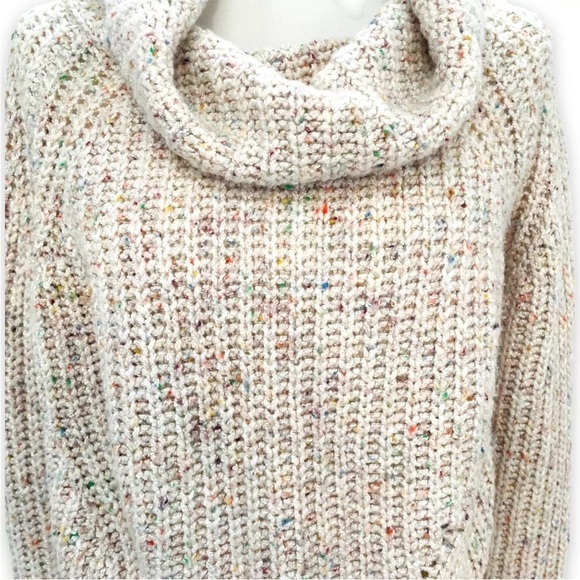 Moon & Madison Beige Speckled Confetti Cowl Neck Cropped Sweater Women's Small - Picture 5 of 11